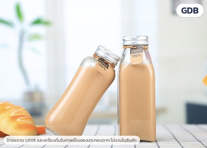 ขวดแก้วใสใส่เครื่องดื่ม 250–500 มล. 8 ทรง GDB – ภาพสินค้าจริง ขวดแก้วใสฝาเกลียวอลูมิเนียม ขวดนมเอวคอดและทรงกลม (ป้ายแขวนและเครื่องดื่มในภาพเป็นของประกอบฉาก ไม่รวมในสินค้า)