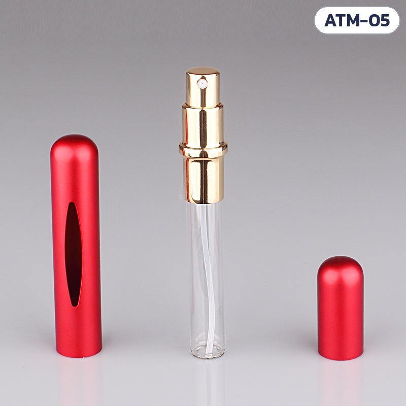 ขวดสเปรย์น้ำหอมพกพา 5 มล. ตัวอะลูมิเนียม ไส้แก้ว 10 สี ATM – ชิ้นส่วนแยก (สีแดง): ตัวขวดอะลูมิเนียมเปิดช่องมองระดับน้ำ หัวสเปรย์อะลูมิเนียม ไส้ในขวดแก้ว และฝาปิด