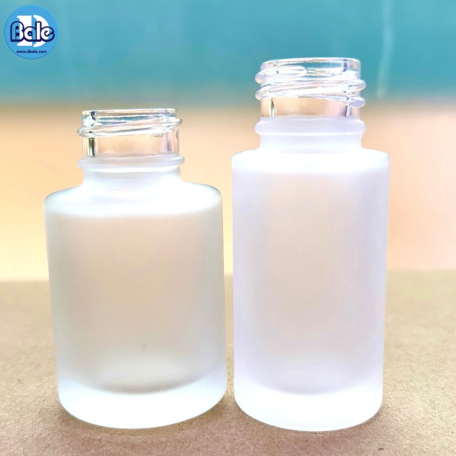 c005 15ml. ขวดแก้ว สีขุ่นใส 15ml.