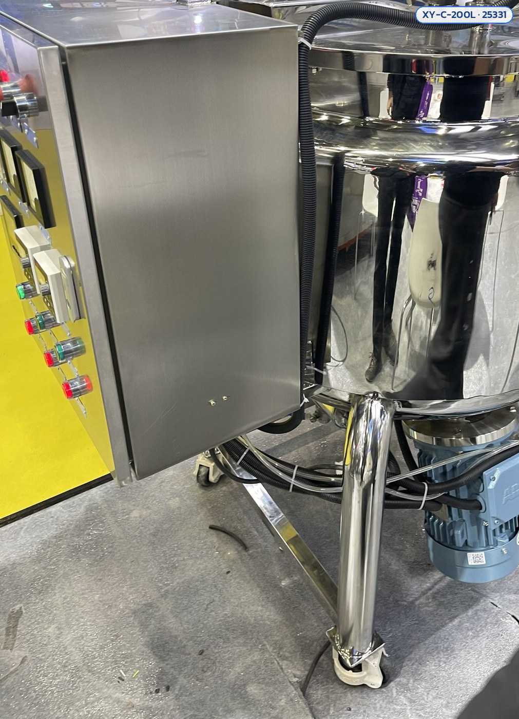 โฮโมจีไนเซอร์ติดตั้งใต้ถัง 4 kW ปรับรอบ 0-3,000 รอบ/นาที