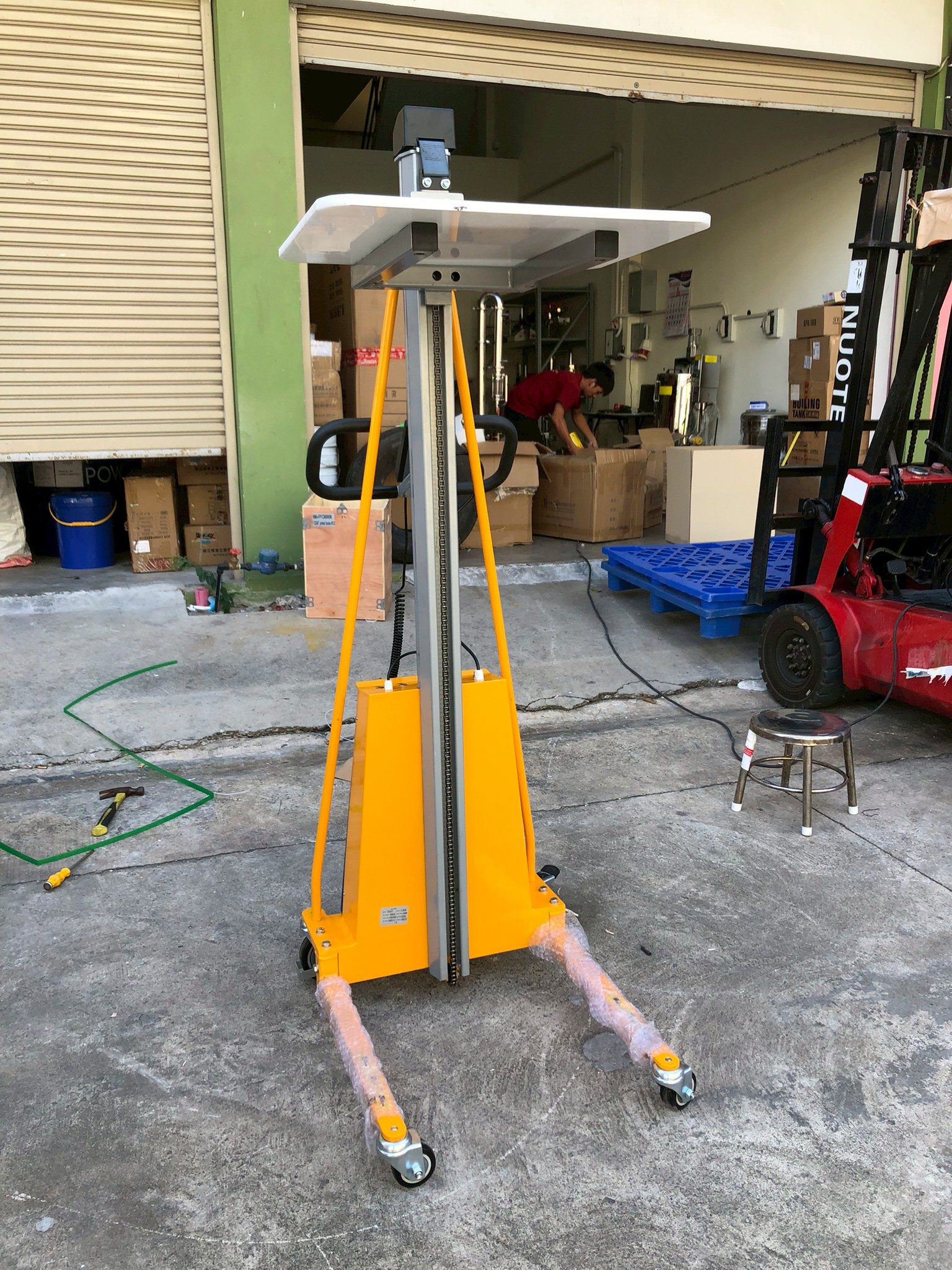 รถเข็นไฟฟ้า Mini Forklift Workstation รถยก Stacker ไฟฟ้า (รุ่น 100kg/150kg/200kg) – รายละเอียด 6