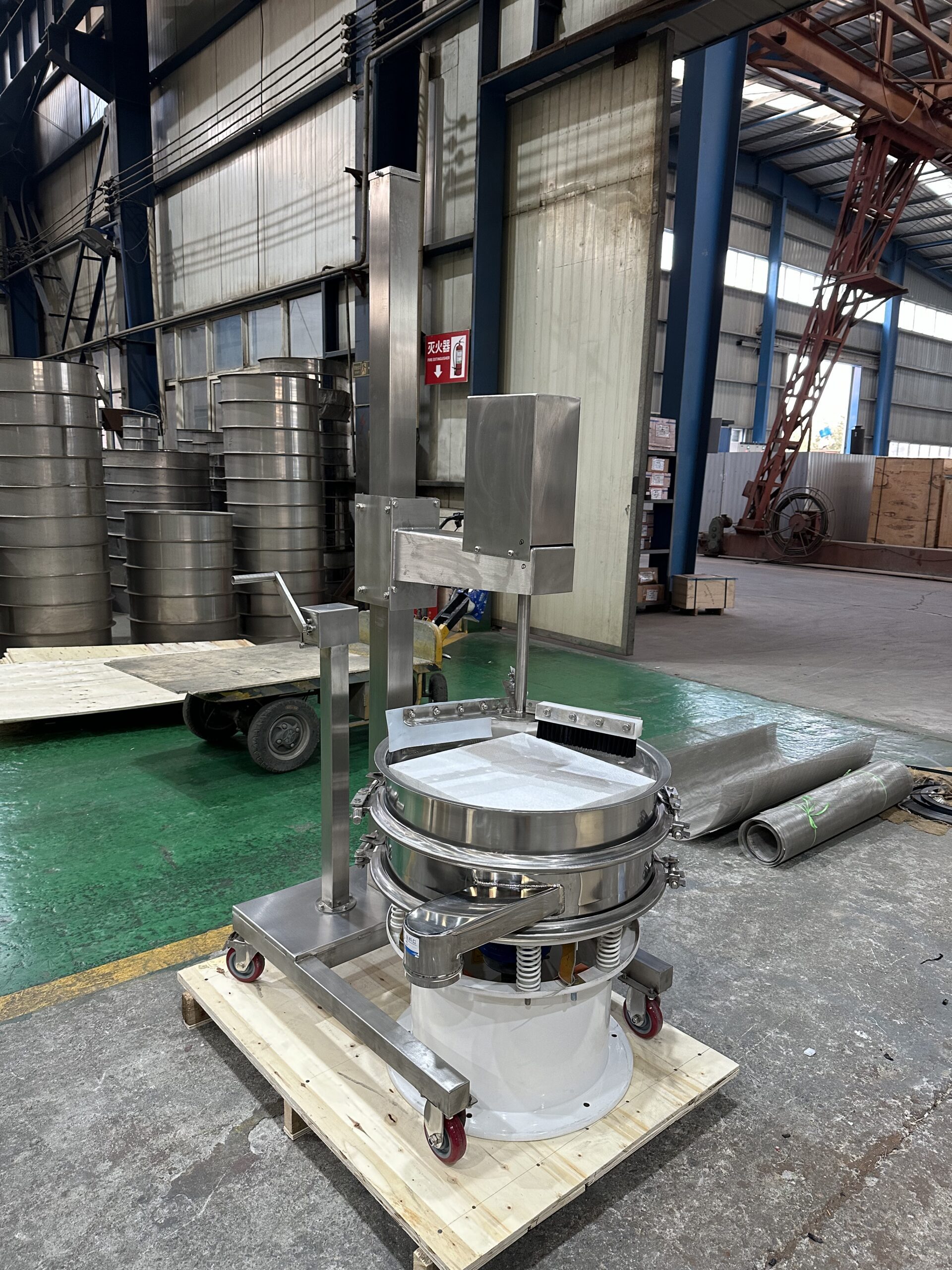 Filter Sieve หรือ High Frequency Sieve เป็นเครื่องคัดแยกและกรองแบบสั่น