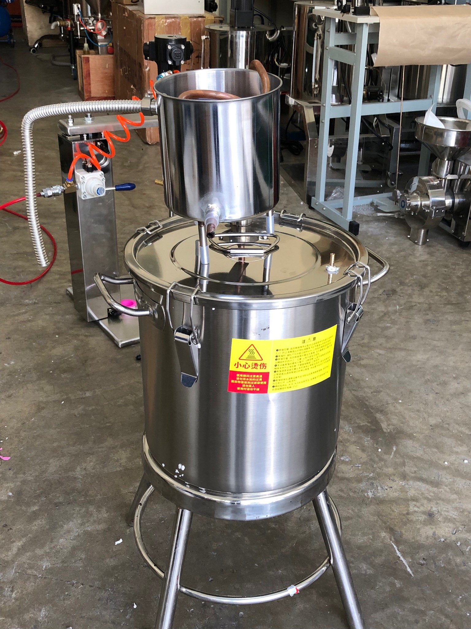 หม้อกลั่นและหมัก YANTAI-10 ในถังเดียว